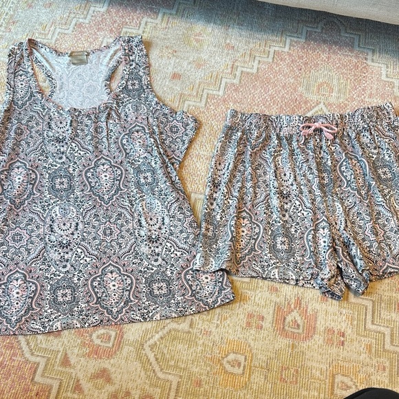 Ink & Ivy Large Women's Super Soft Sleepwear Set - Gray and Pink Tank & Shorts - Picture 2 of 5